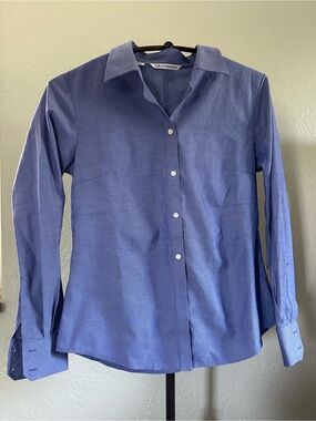 Cutter & Buck Chambray Blue Women’s Button-Down Shirt